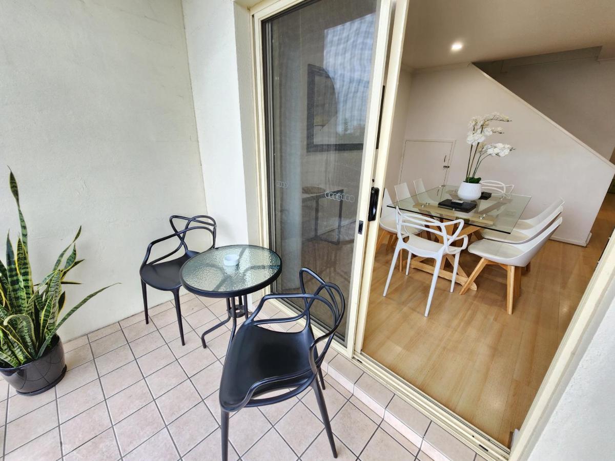 Spacious 4 Bedroom And 2 Bathrooms City Apartment Adelaide Exterior foto